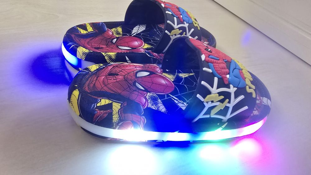 Детские тапочки с подсветкой "Человек паук"