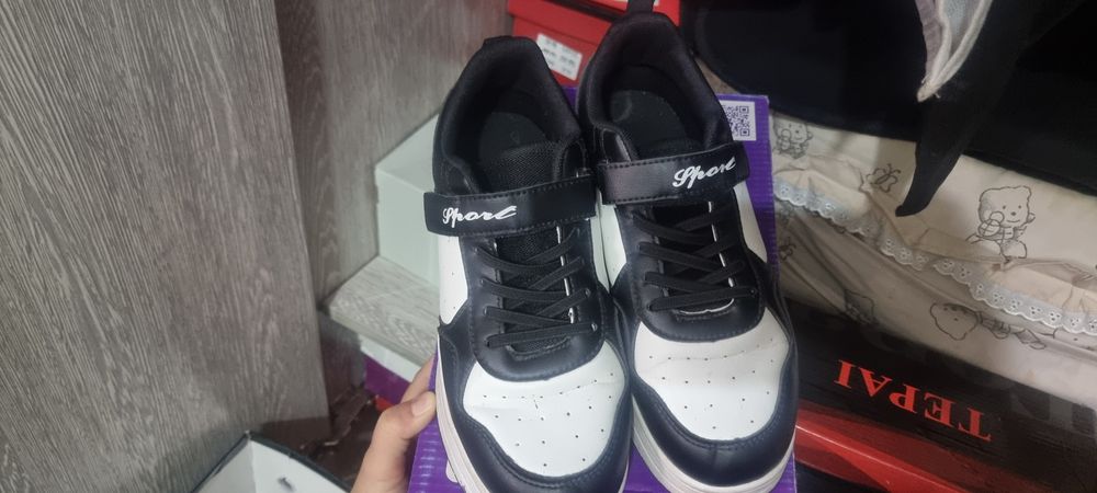 Продам роликовые кроссовки