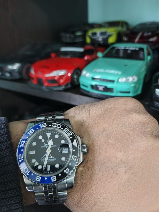 Rolex" 
Японский самозаводной механизм.
Сапфировое стекло.
Классификац