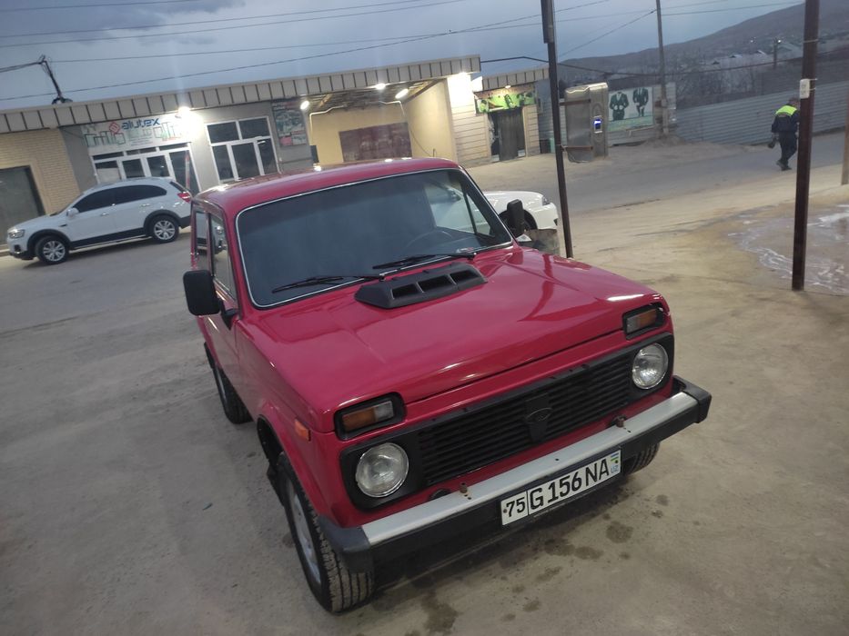 Niva 1988 yil gen chiqadi