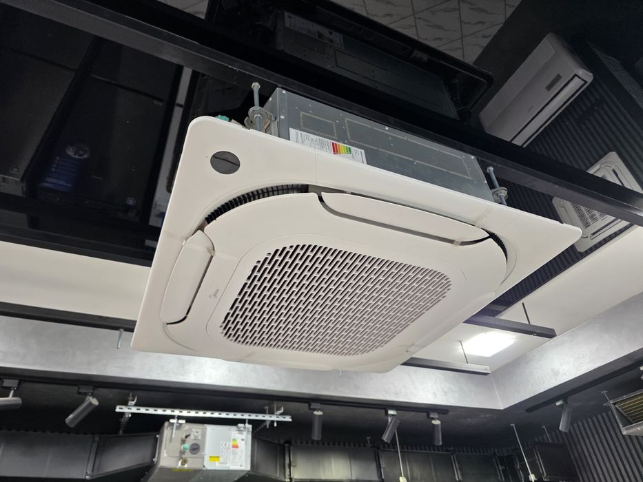 Кассетный кондиционер Midea KITA-12PH1