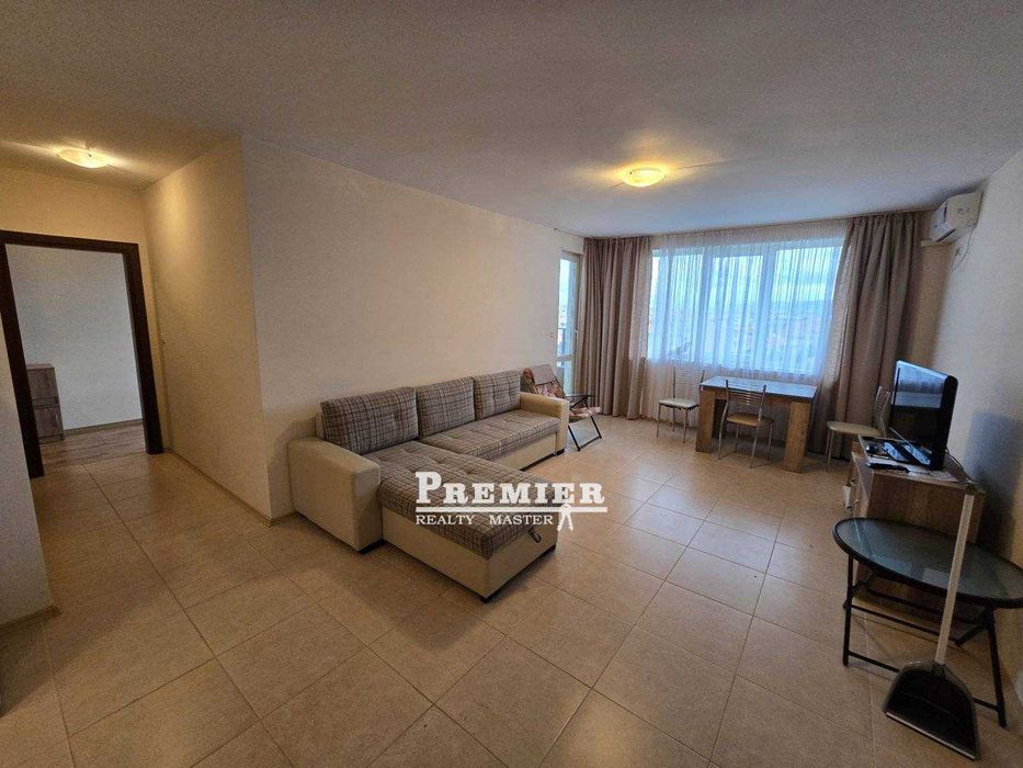 Светъл и просторен двустаен в Равда