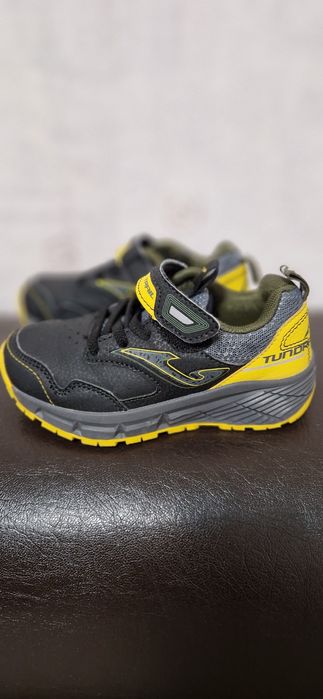 Маратонки за мпмченце 27 номер