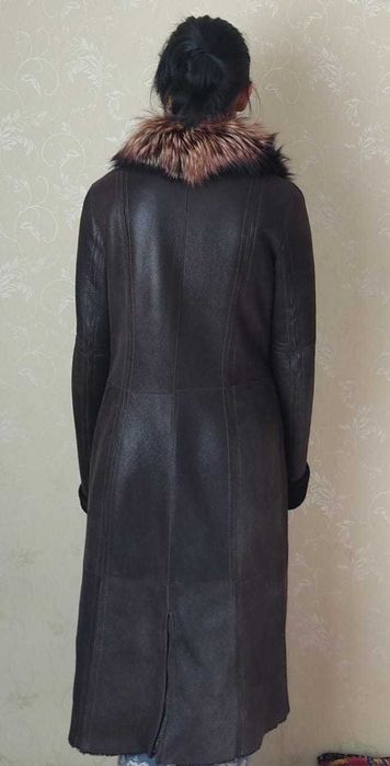 Продается  женский дубленка