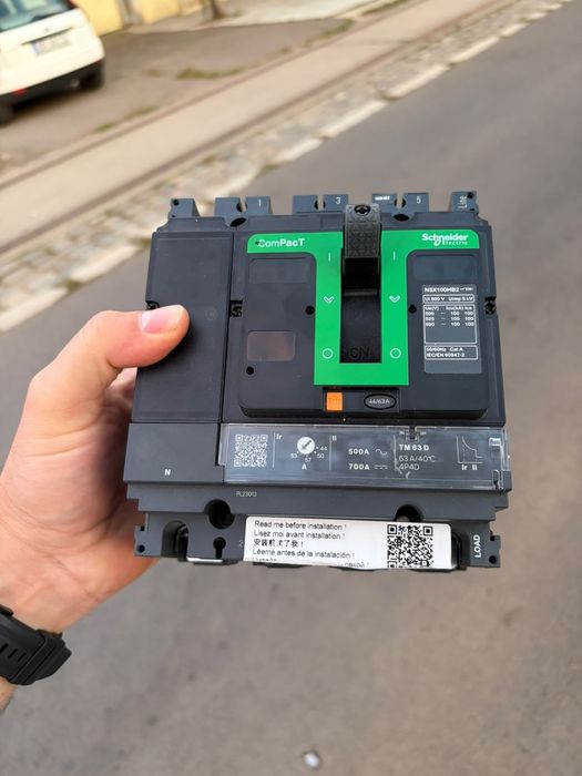 Schneider Electric ComPacT NSX100HB2 63A 4P – întreruptor automat profesional 3.80