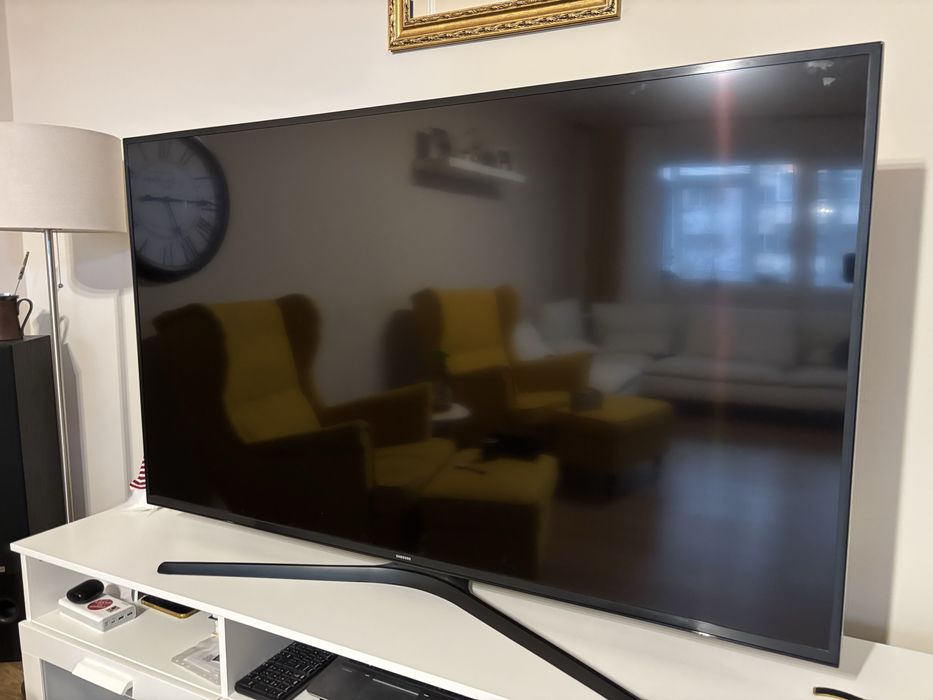 Samsunt. LED.Smart.UHD.4k .153 cm