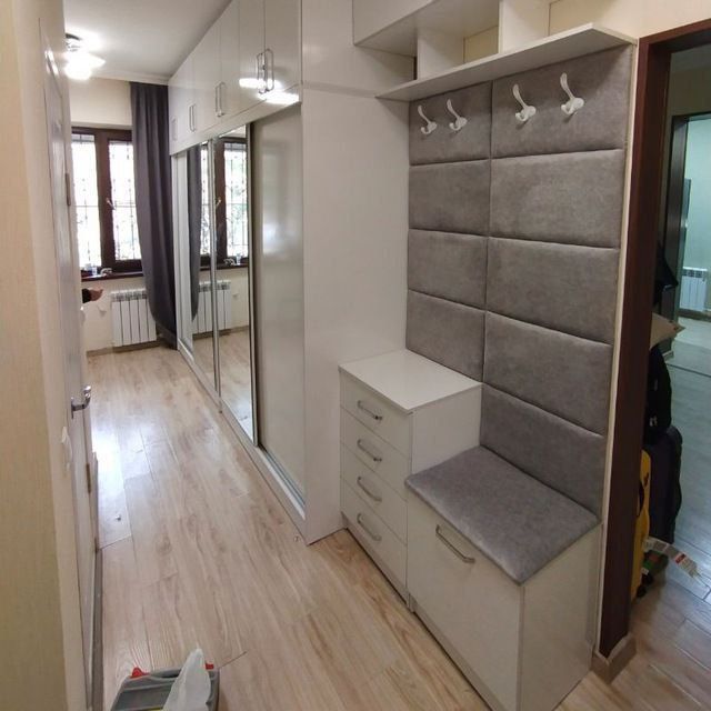 Прихожка мебель на заказ и д/р Гостиний кухонный