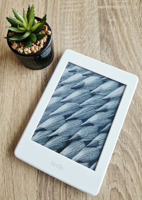 БЕЗПЛАТНА ДОСТАВКА Kindle Paperwhite 7th електронен четец с подсветка