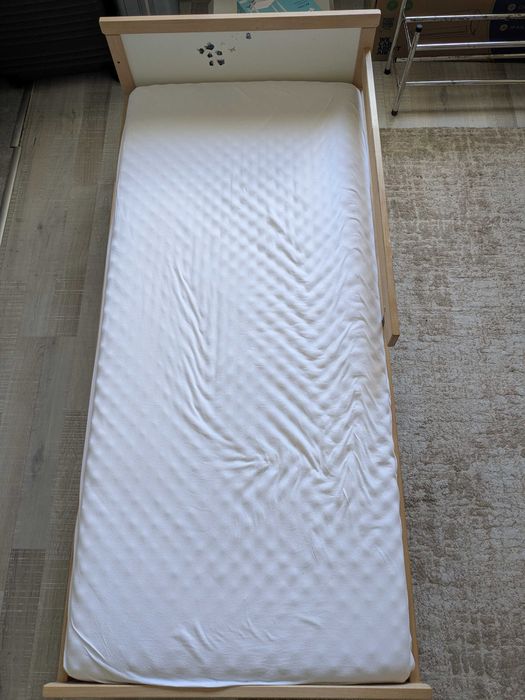 Дeтско легло с подматрачна рамка и дюшек