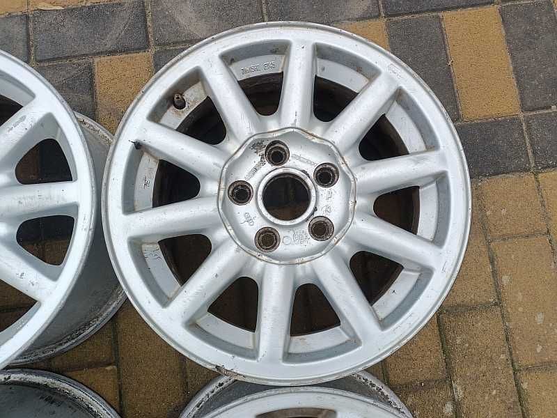 Продам оригинальные легкосплавные диски на Audi