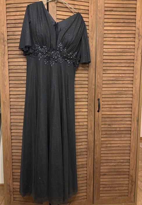 Официална рокля тъмно син цвят