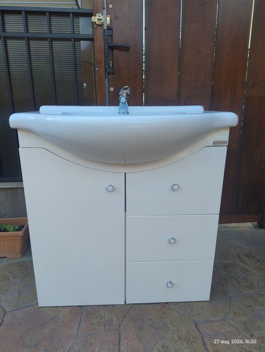 Mobilier + Lavoar.