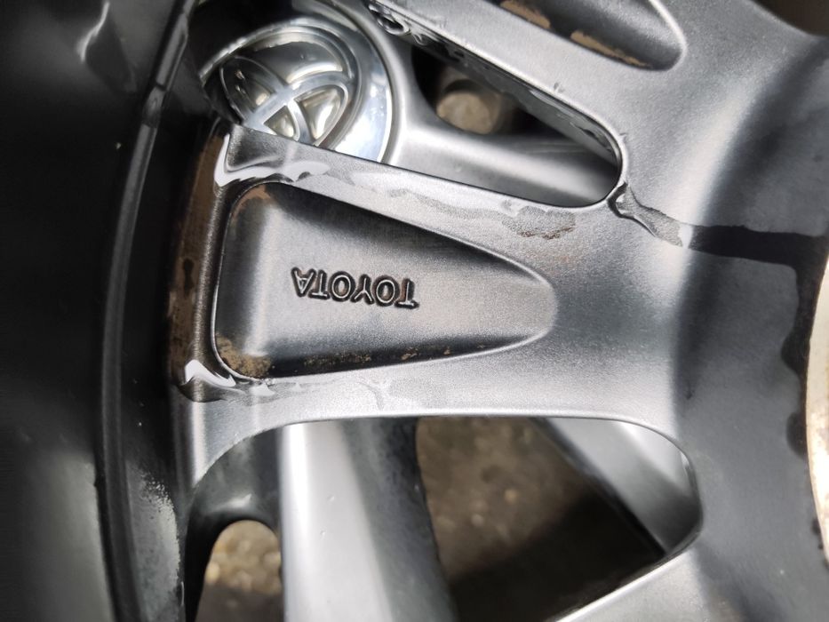 17" оригинални алуминиеви джанти за Toyota Corolla,Auris,Avencis..