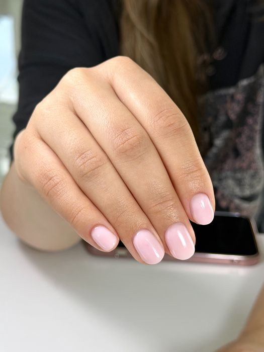 Manichiura si Pedichiura Gel/Semipermanent