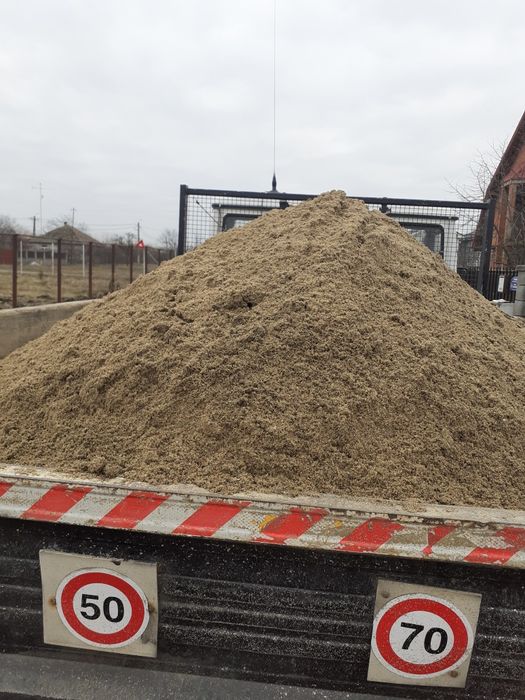 Piatră concasată ,nisip,sort,pământ negru