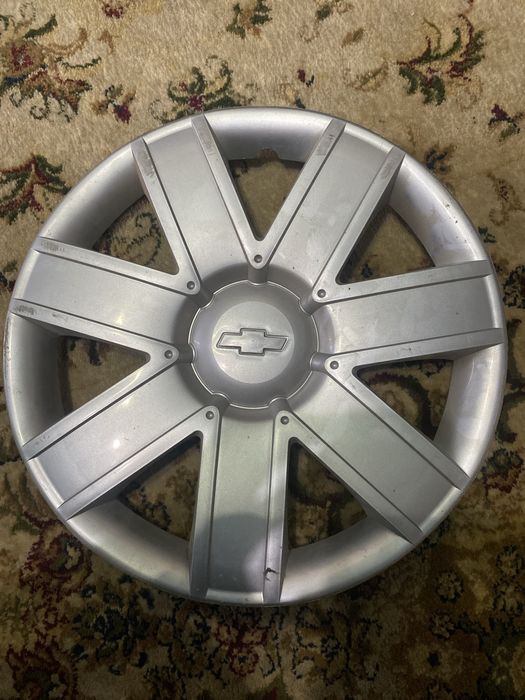 Продам колпак на шевроле кобальт