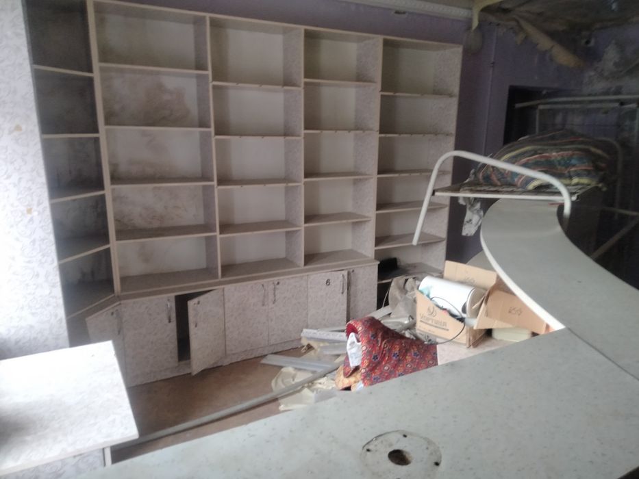 Витрина барная стойка полки