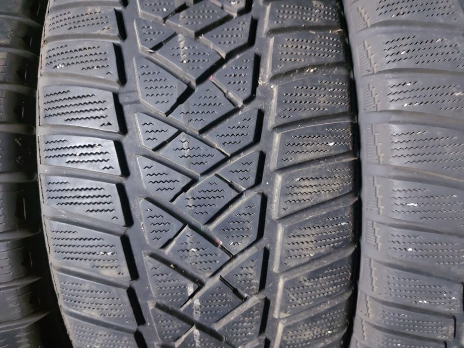 Гуми зимни 235/55R17 DUNLOP