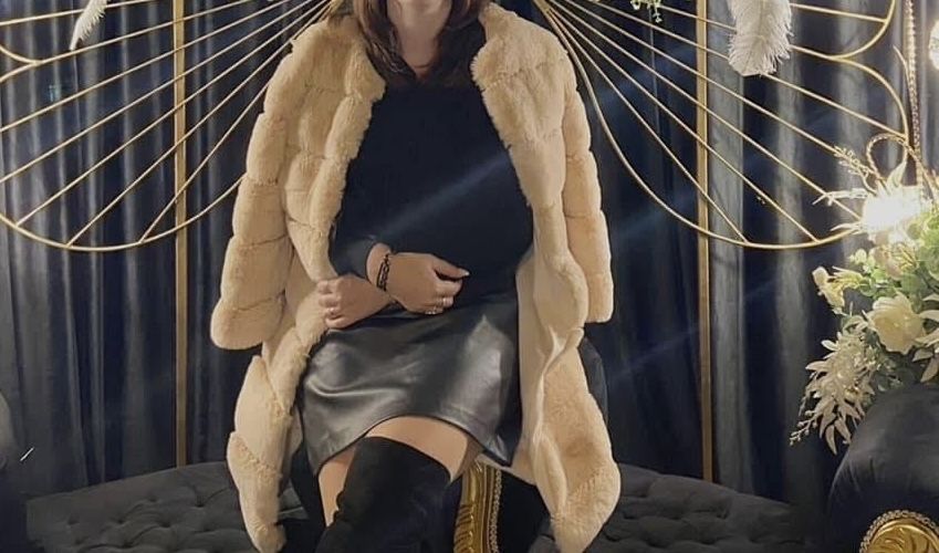 Haina blana ca noua!!super pret!