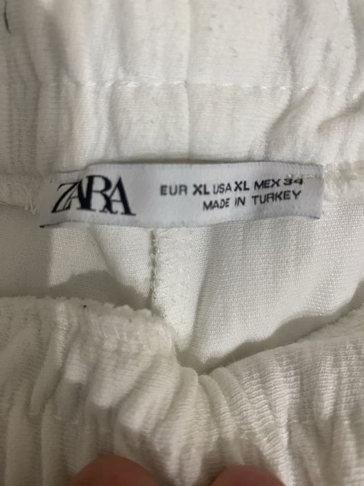 Pantaloni scurți albi texturati Zara, bărbați, mărimea XL