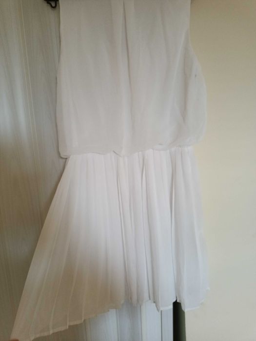 Рокля only л размер става и за м