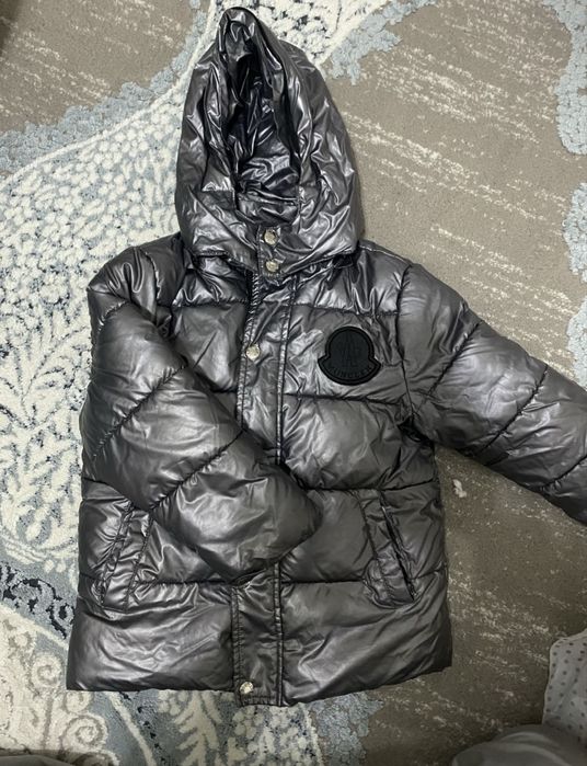 Продам зимние куртки