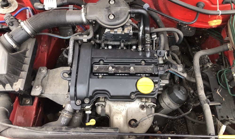 Opel corsa c 1.0 i на части