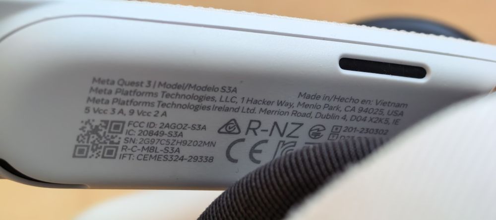 Ochelari VR META Quest 3 - - 512GB - - Oculus // NOI in CUTIE - - 2450 lei