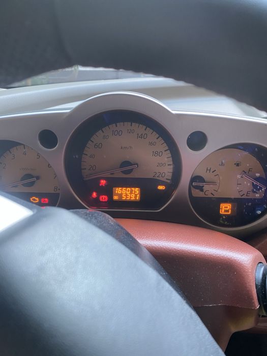 Продаю автомобиль внедорожник. Ниссан