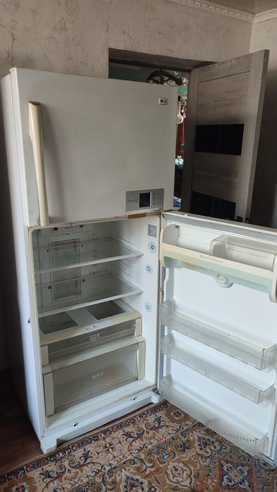 Продам холодильник LG