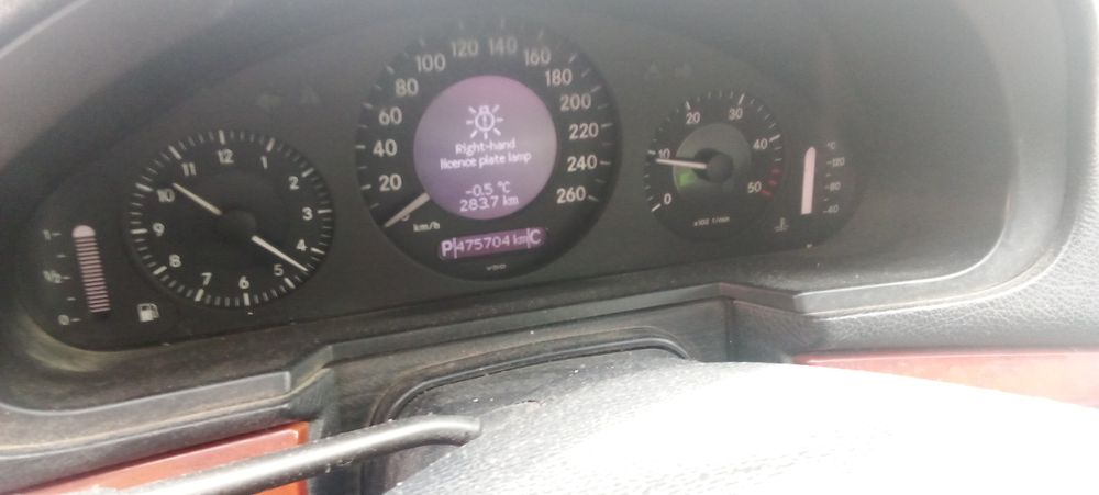 Mercedes 220 din  2009