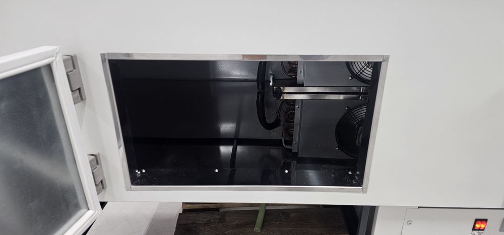 Нова Хладилна Витрина 200х90