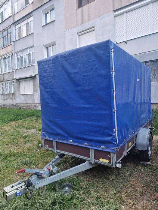 De vanzare remorca cu prelata