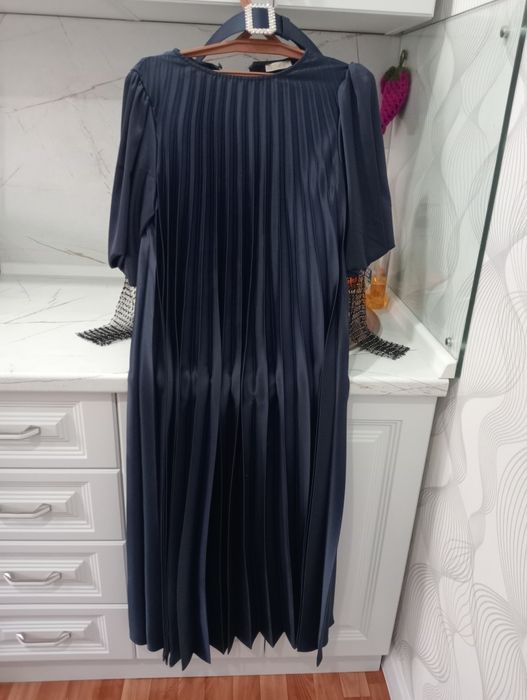 Шикарное платье продаю