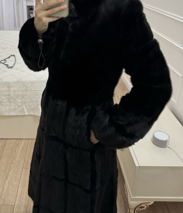 Продам норковую шубу