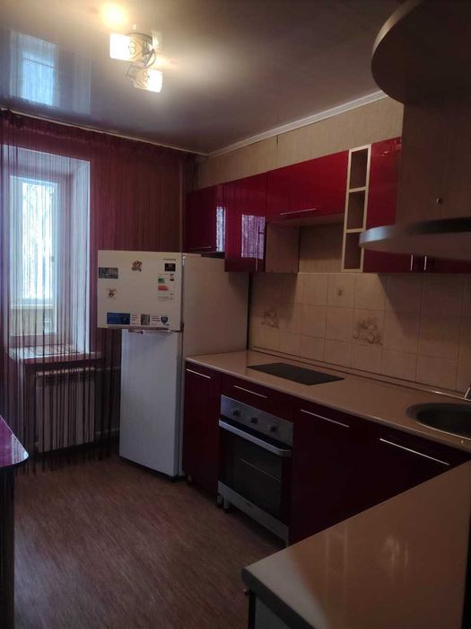 Продам однокомнатную квартиру на 1/9 39кв.ул.На.им.Славского 54