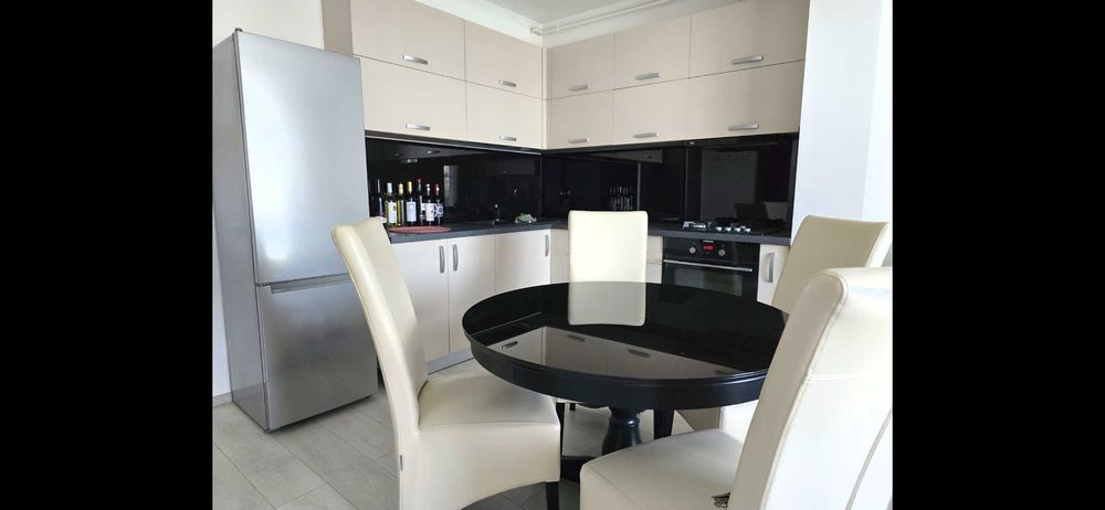 Inchiriez apartament 2 camere in ansamblul Luminia cartier Europa Cluj