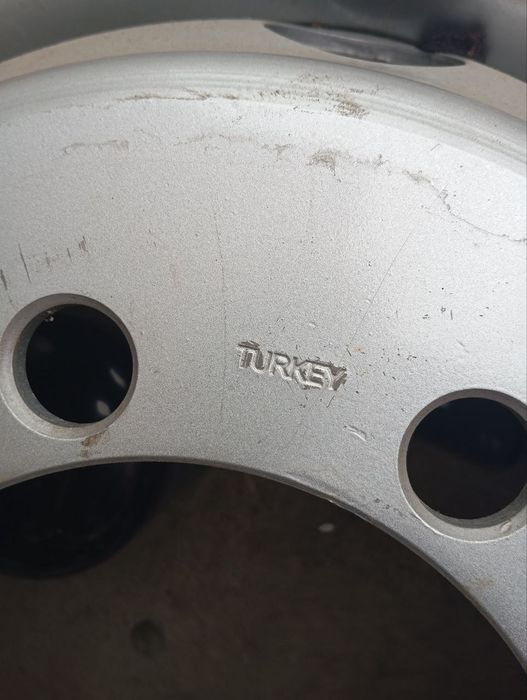 Diska bez kamir qalinligi 14,mm
Razmer 22,5×7,5 
6 dona 800000 so'mdan