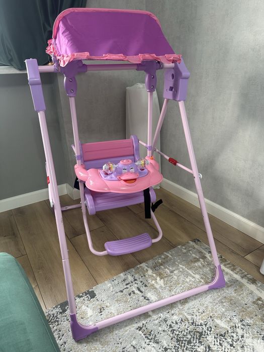 Продам качелю детскую