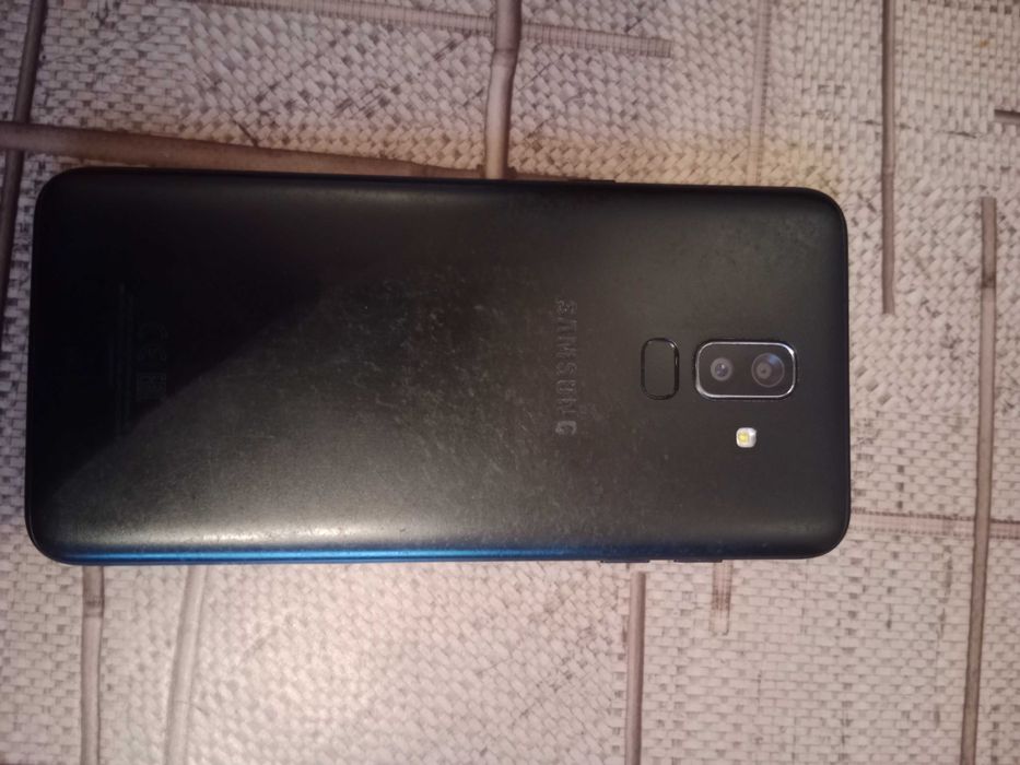 Продам Samsung Galaxy J8, 3х32