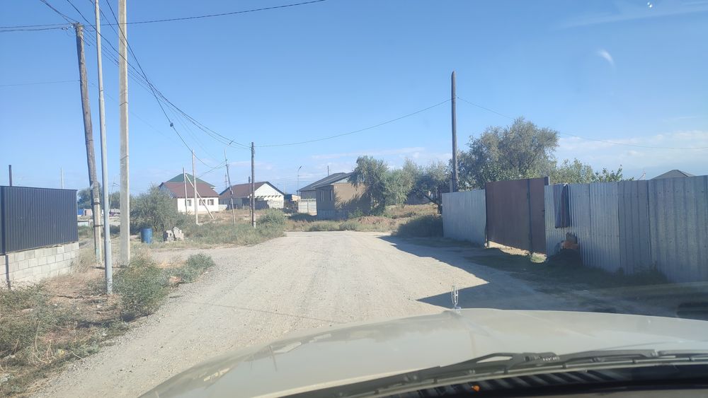 Продам участок в доль трассы.