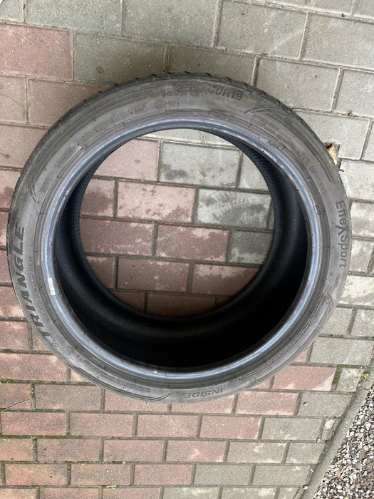 Cauciucuri vara 6 mm marime 255 40 19 la 100 ron buc an fabricatie 2023
