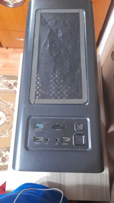 Calculator gaming Intel Core i5 Placa video GeForce GTX 505 Ti 1 GB
