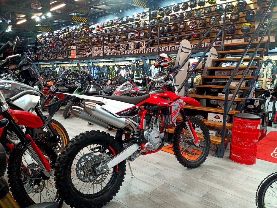 SWM RS 500R model 2024 0km inmatriculabila - prin EST BIKE Campina