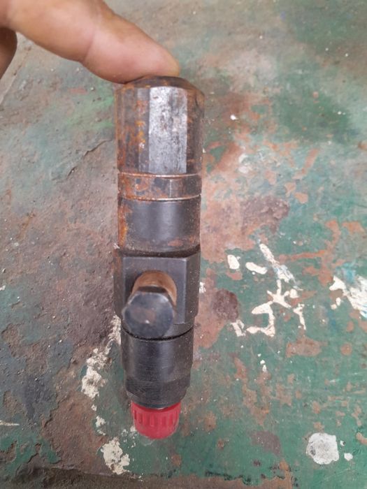 Дюзи четири  броя нови спирачен цилиндър за ifa