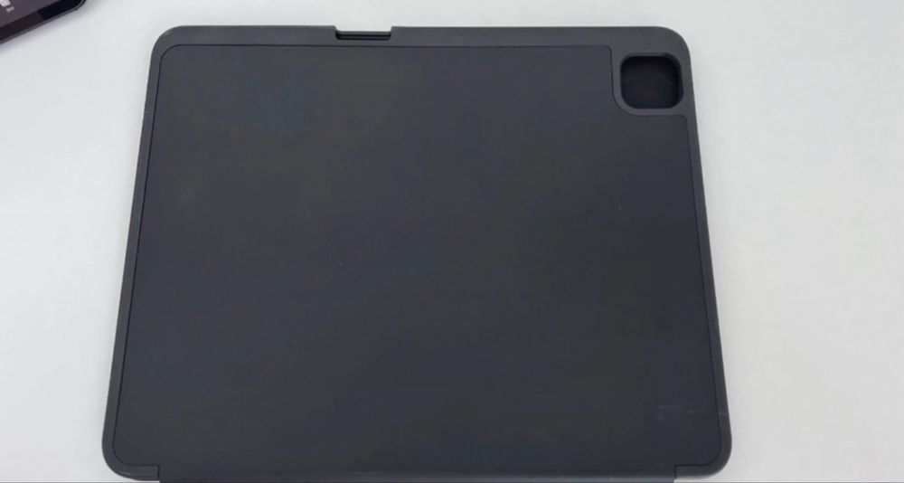 Husa flip tableta Apple iPad 13” de protectie