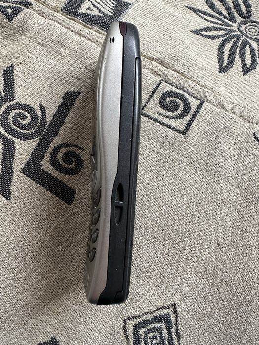 Продавам Nokia 6310i