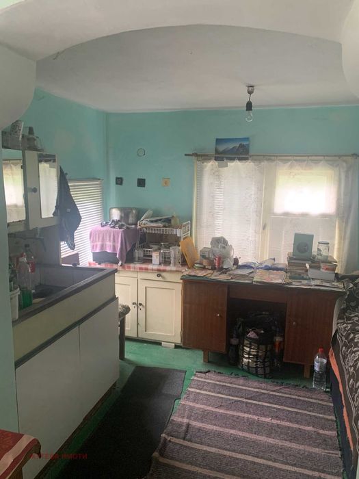 Продавам къща в гр.Карлово,кв.Сушица