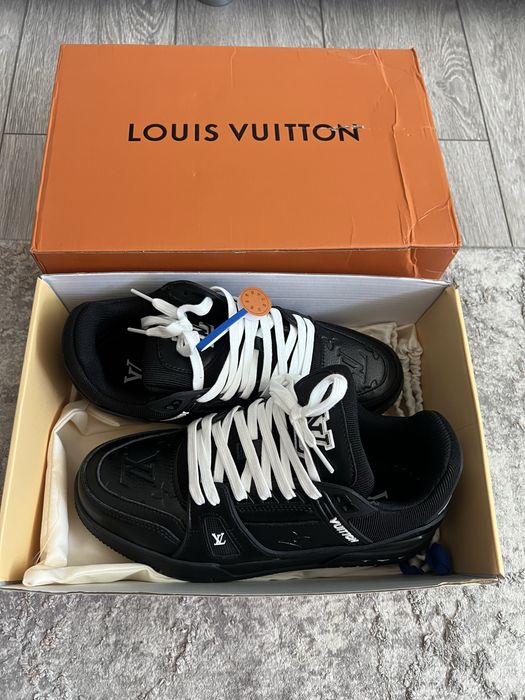 lv trainer black