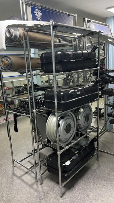 Срочно продаются витрины стеллажи для товара на рынок